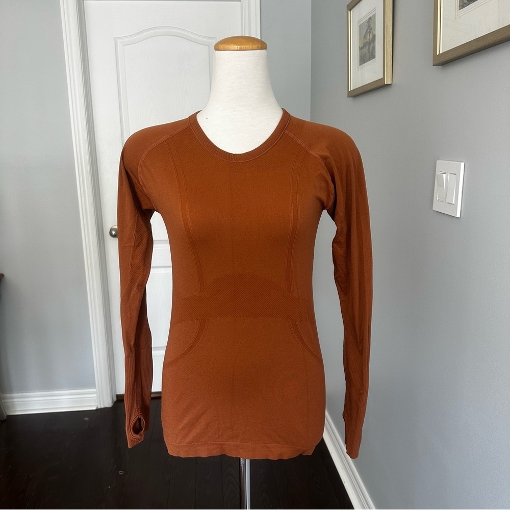 Women's Long Sleeve Top in Rust